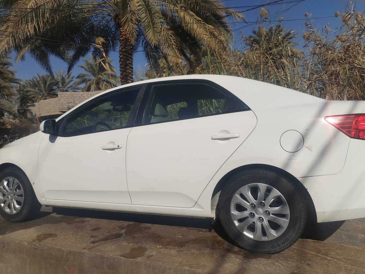 فورتي 2013 ماشيه 41 حقيقي التفصيل اتصال على الرقم السعر 105 وبيه مجال قليل ***********
