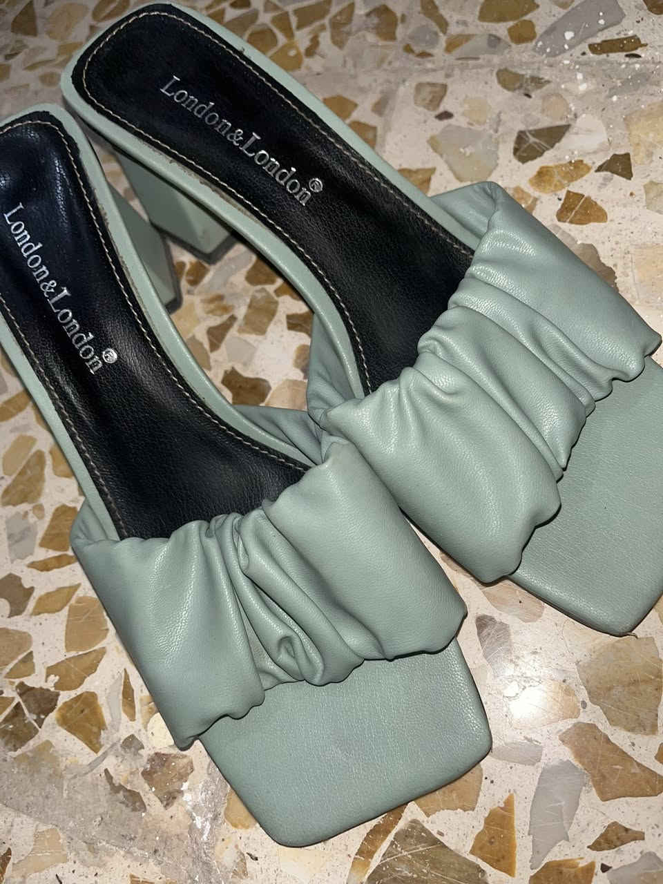 لعفو احذيه وشحاطات نضيفات للبيع 
مكاني سياسين


**إذا كنت صاحب هذا الإعلان وتريد حذفه لأي سبب، رجاءا أرسل رسالة إلى الدعم الفني**