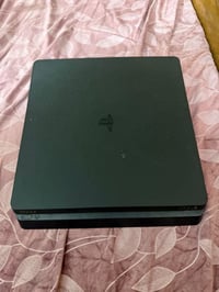 بلي ٤ سلم عدد ٢ نضافة ٩٥ بل ١٠٠ بلي جديد ونضيف كامل ملحقات سعر البلي ٢...