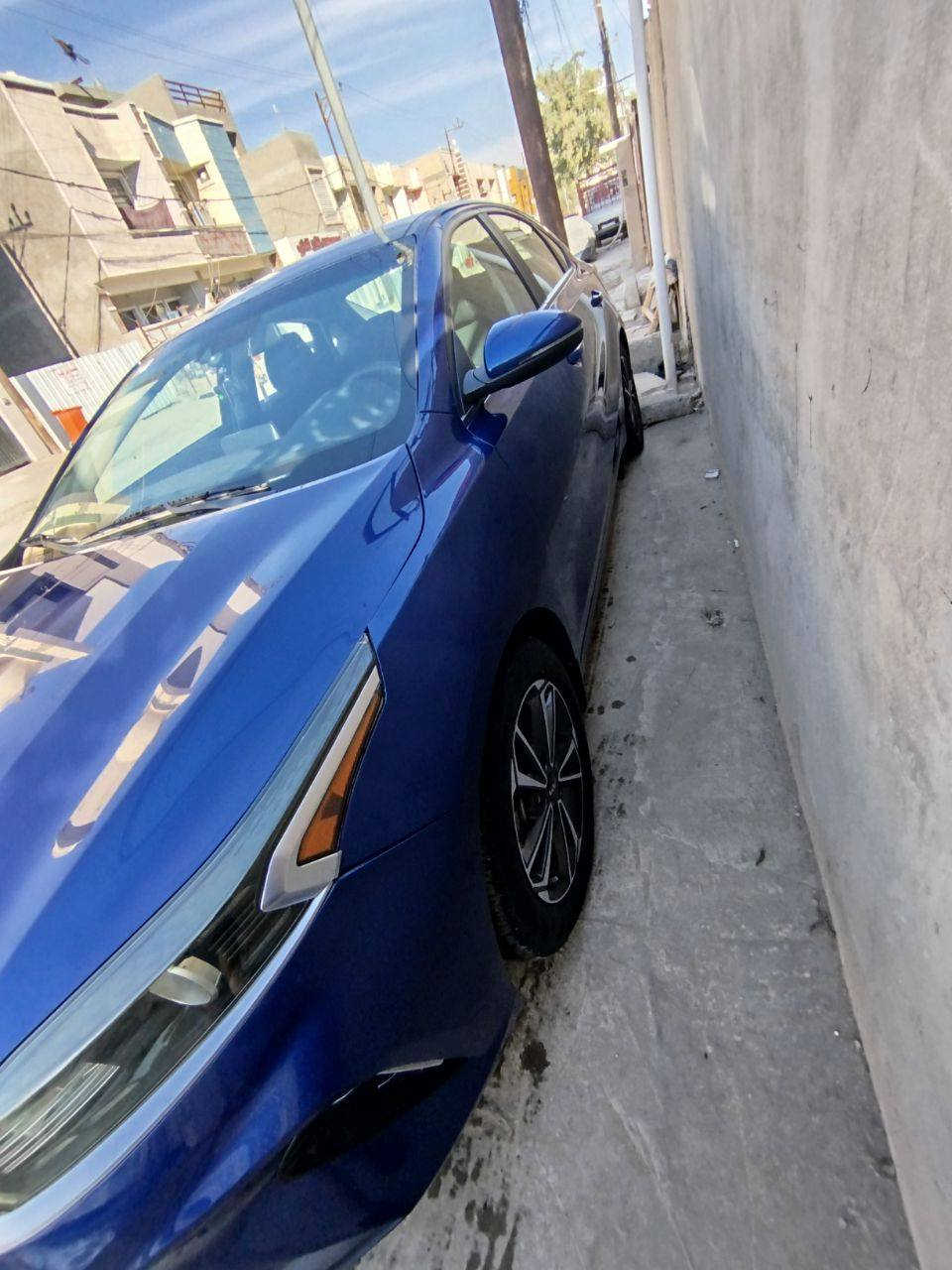 السلام عليكم فورتي 23 وارد امريكي
ماشية 15000  رقم بغداد بأسمي تحويل مباشر
مكينة دوش 2000
رادار امامي رادار خلفي  
اشاير بالمري 
نقاط عمياء
تحديد مسار كروس سرعة 
كير مكينة كفالة
بدون شواصي ولغوود
مكاني بغداد  لتواصل ***********
