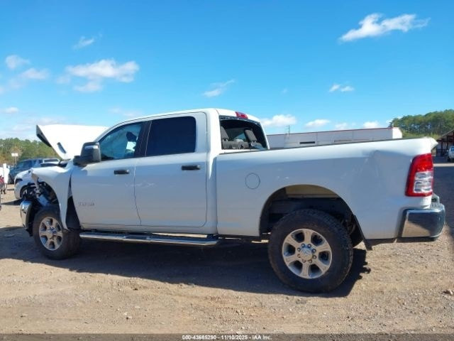 السلام عليكم 
للبيع دوج رام 2500 
محرك 8 سلندر 6400 باب طويل وبدي طويل 
موديل 24 هايبرد 
السيارة موجودة بالحرة 
سعرها بالحرة 145 وبيها مجال بسيط 
للاستفسار الاتصال على الارقام التالية 
***********
***********
***********
او زيارة شركة الناجح فرع العامرية
العامرية شارع المنظمة مجاور مطعم راعي الحلال
