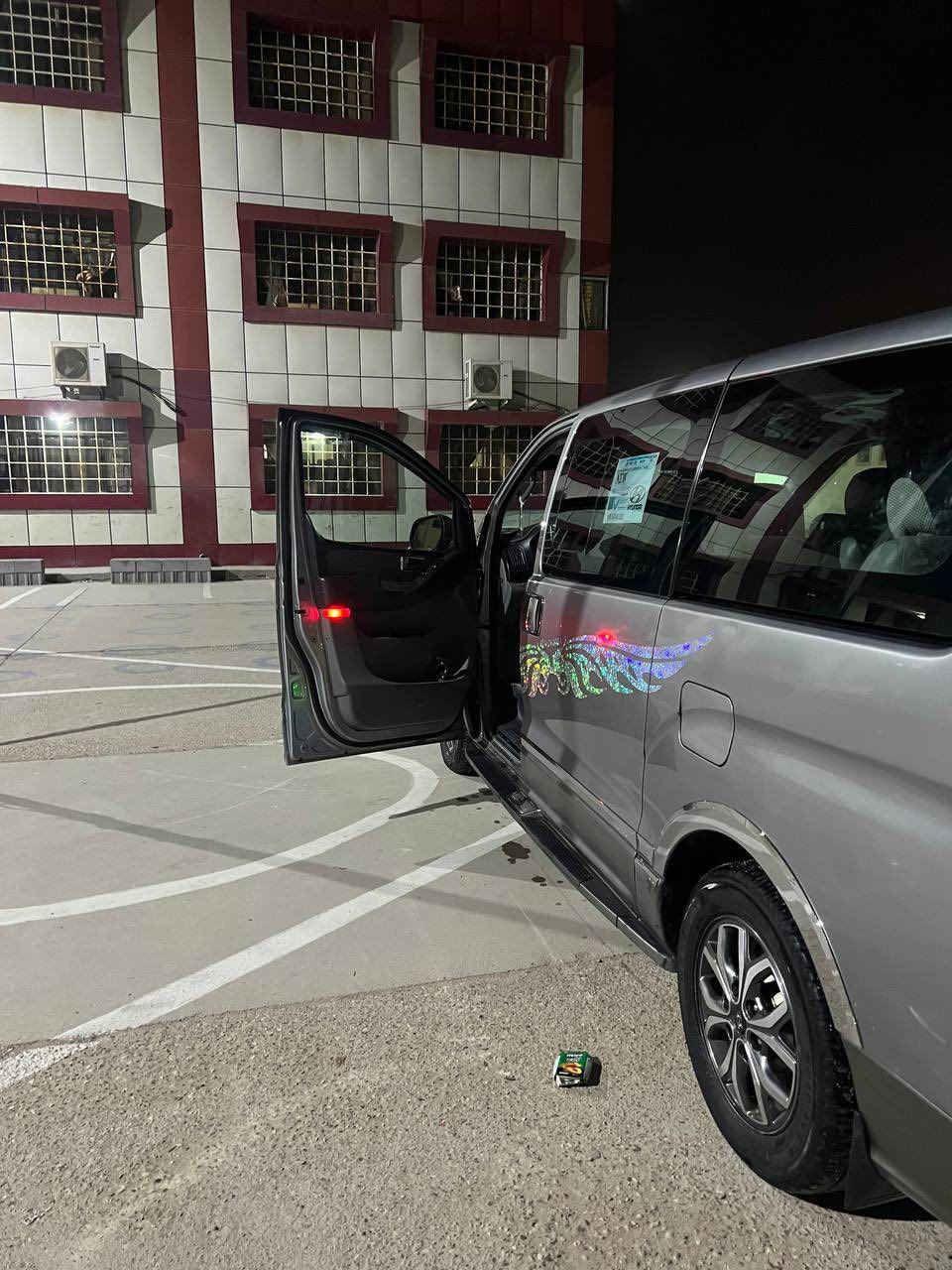 سلام عليكم استاركس 2017  اصل فول مواصفات ماعده الفتحه رقم بصره مكينه دبلو كامله السيارة بيه جاملغ خلفي مكان السياره البصره القرنه ***********
