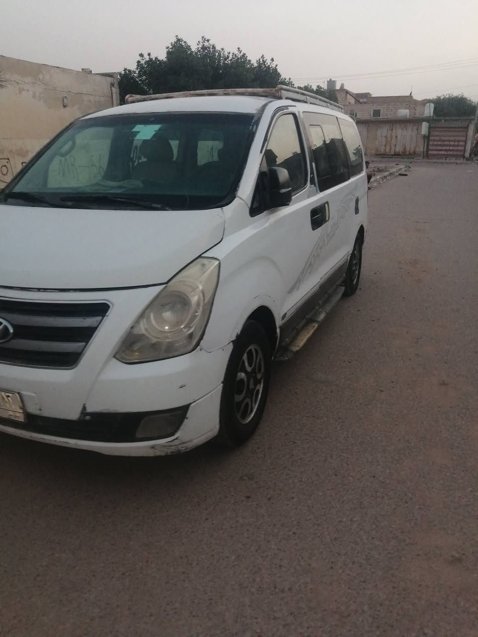 استاركس موديل ٢٠١١منتجيه مصغره السعر٩٠ وبه مجال  مبايل *********** مكاني ناصريه مركز
