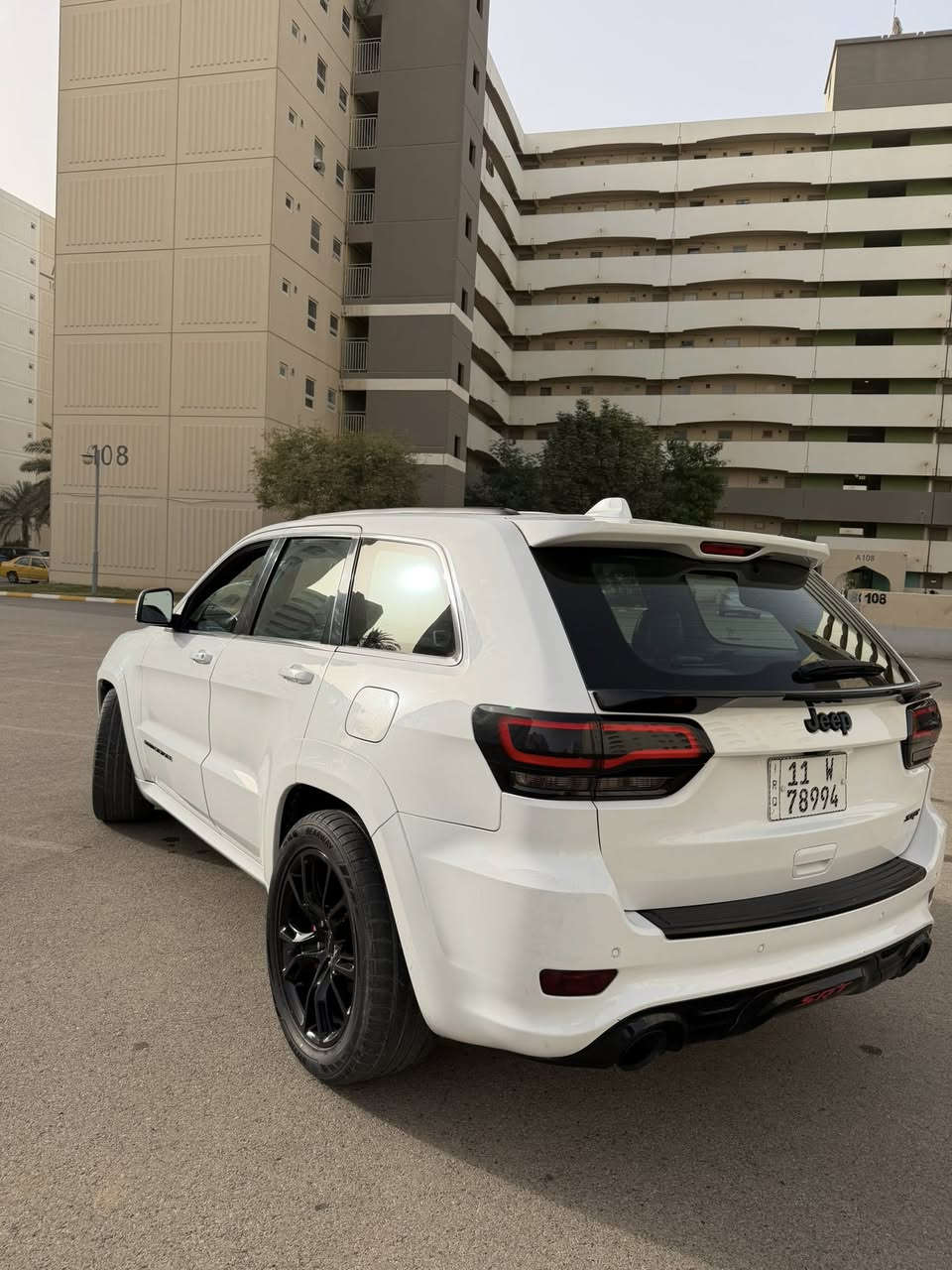 السلام عليكم جيب إس ارتي خليجي V8 6400 2015 هيمي سكات باك كلين تايتل منضومة غاز رقم بغداد بسمي سيارة دواخل مطعمة كاربون فايبر خمس وضعيات قيادة رادار إمامي خلفي جانبي مرايات كهرباء بانوراما تحديد مسار شفتات استيرن كير لمس سبايدر خلفي فتحات بنيد بصمة حمرة تشغيل عن بعد لايت زنون مكفولة كفالة عامة تخم تاير أويل جديد . ***********
