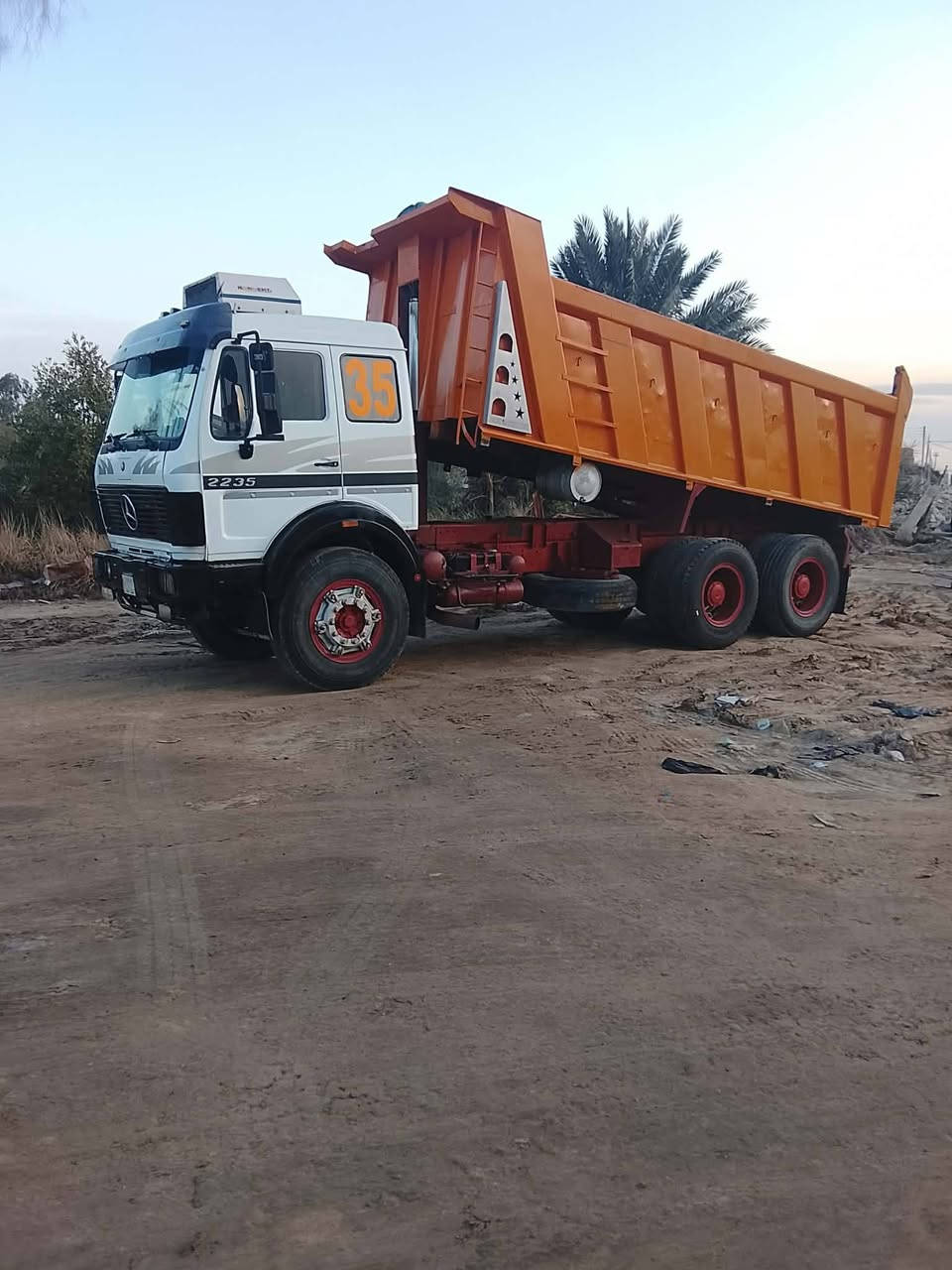 السلام عليكم البي للبيع موديل ٨٩ محرك ٣٥ دبل تيربو كير ١٦٠ مجموعة نص رقم مثنئ سياره جاهزه سعر ٣١٠ مكان السماوه تفاصيل أكثر اتصل ***********
