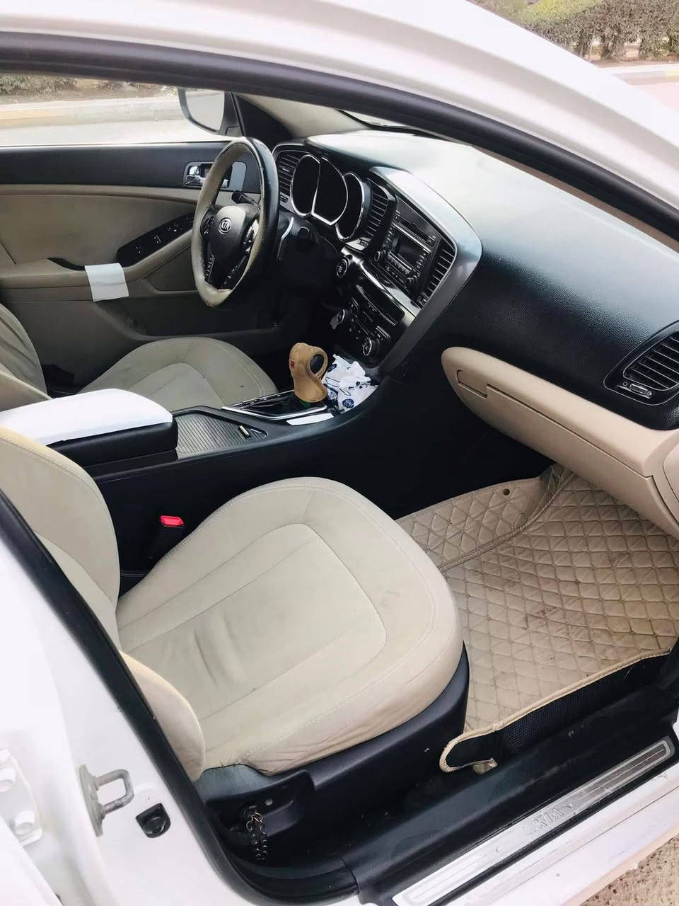 كيا اوبتيما 2012
محرك 2400مفتوح
تبريد خير من الله
بصمه سياره فول من عدا البنيراما
سياره جاهزه بيها بنيد وجاملغ
السعر ١١٥
العنوان واسط نعمانيه
***********
