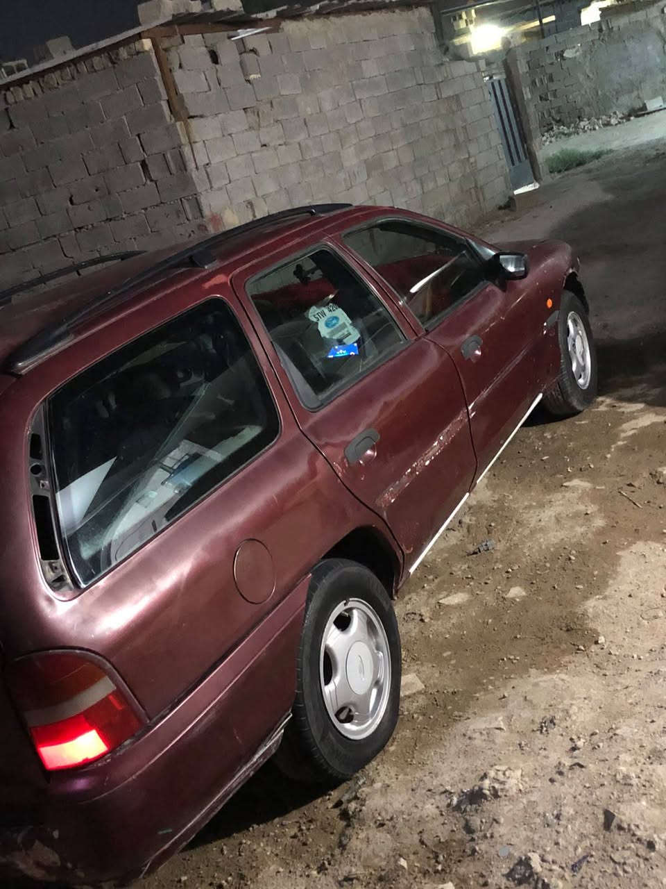 فورد ستيشن موديل 93 جاهزه نقص فقط دعاميه كير مكينه نضيفات للبيع رقم بغداد ألماني صاحبها متوفي ورثه مكان بغداد السعر 12$ للتواصل (‏‪***********‬‏) اتصال أو واتساب
