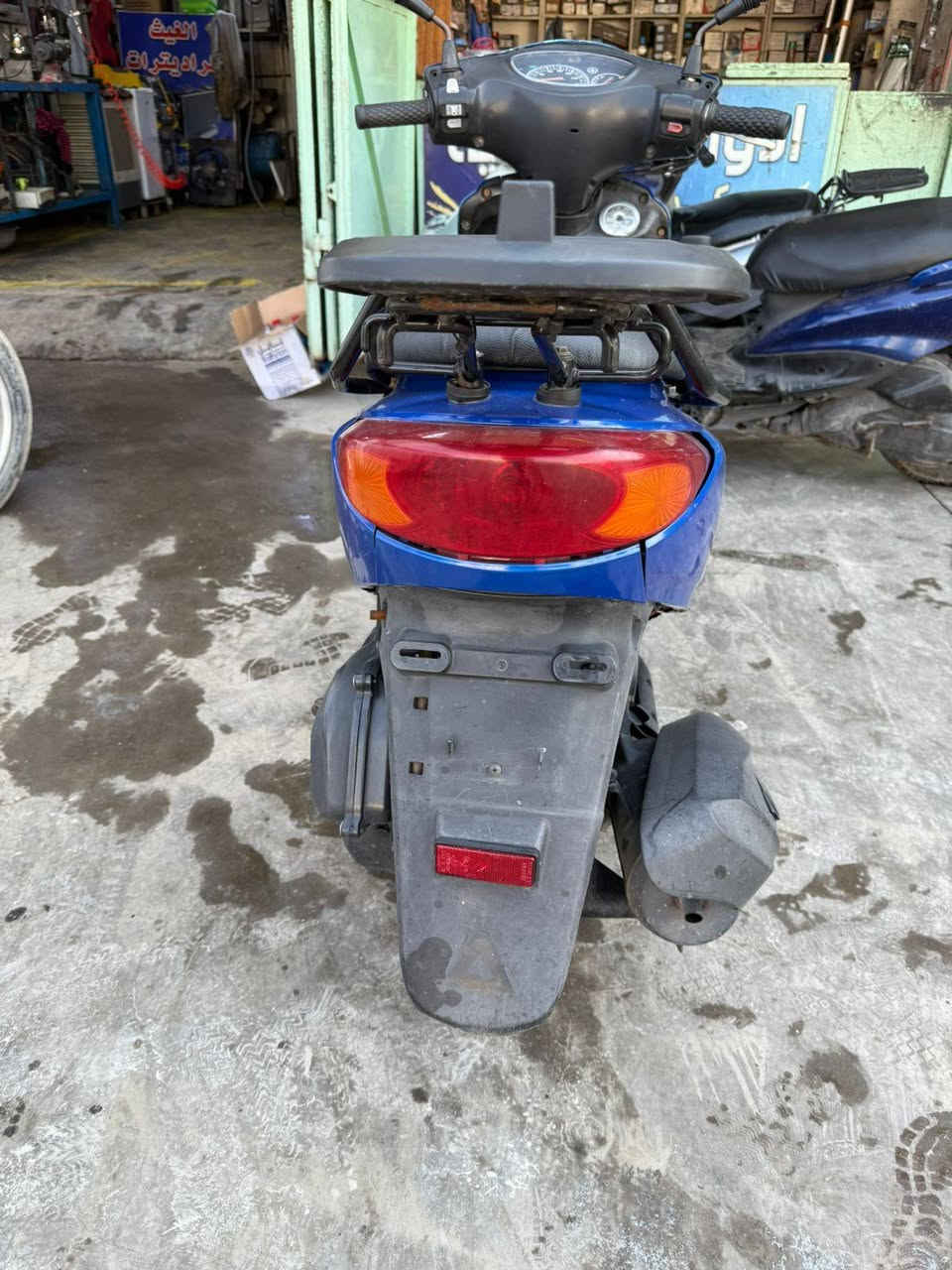 السلام عليكم ورحمة الله وبركاته
دراجة اكزز للبيع نظيفة بشكل مااعرف كفرات أصلية او تجارية 900الف وبيه مجال قليل للاستفسار الاتصال على الرقم ***********
