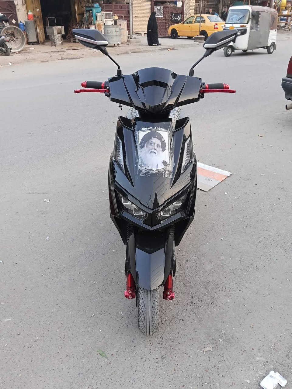السلام عليكم شحن يواجه سته بطاريات مسطره 38 امبير يواجه حلوه نظيفه مكاني بغداد جديده ***********   سعر 650
