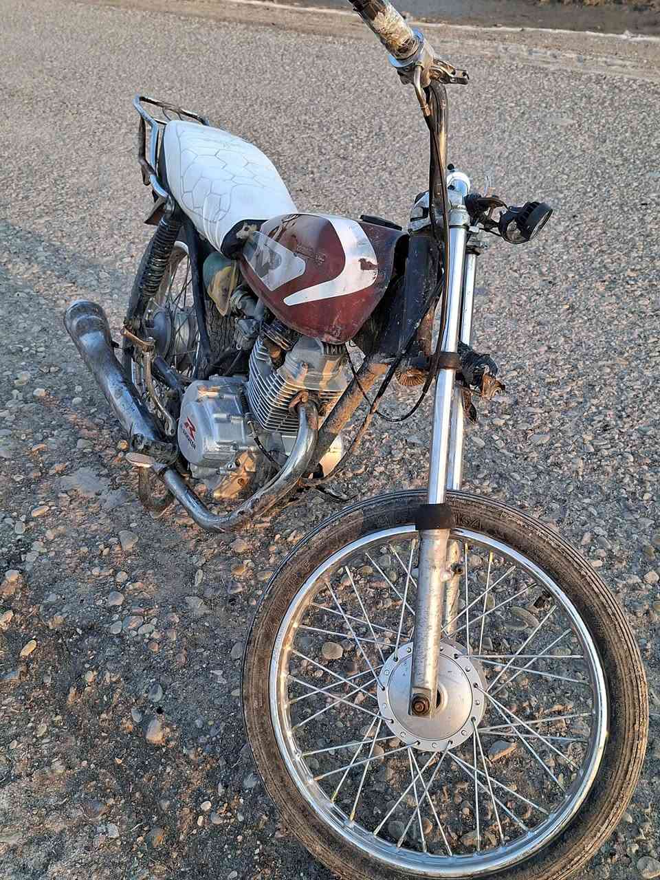 سلام عليكم دراجه للبيع ارشه موديل 13اوراق كوت جاهزه..محرك رابيدوو موديل 21.العنوان واسط العزيزيه
السعر. 300

رقم.(***********)
