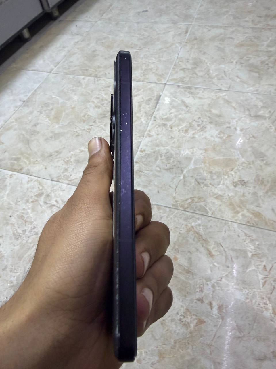 بوكو f6برو الغني عن التعريف
بطاريه 5000mA
شاشه 120 اموليد بيجي هم 120
بصمه شاشه 
ذاكره 512 الرام 24
جهاز قوي تصفح العاب 
جهاز لا مفتوح ولا شي 
الجهاز بدون كارتونيه وغراض 
سعره 250 وبي مجال قليل 
***********
مكاني بغداد الشعب
