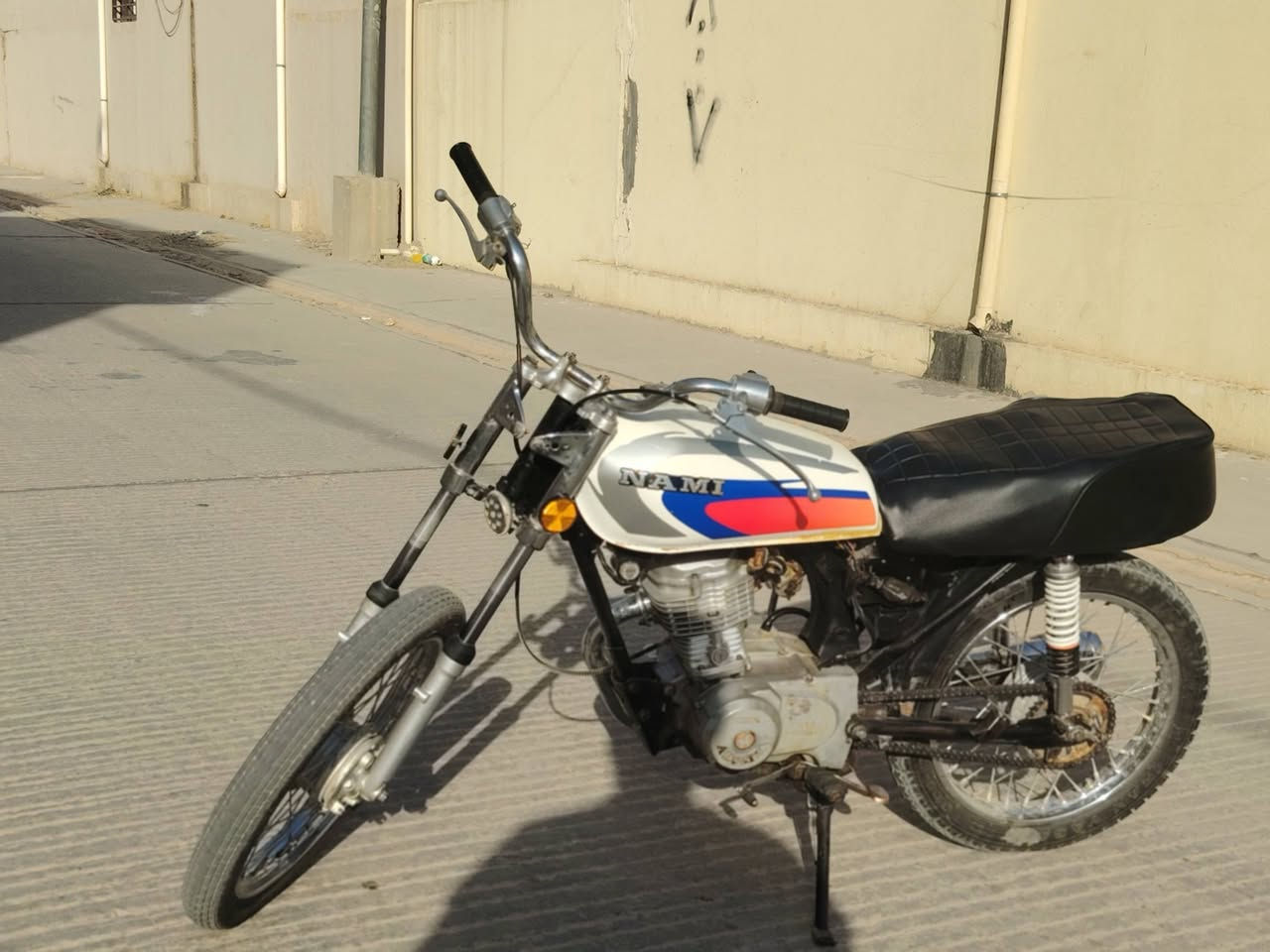 السلام عليكم
دراجه كلك كلك للبيع
 السعر 230 وبيها مجال قليل للشراي
 مكاني النجف قرية الغدير الأولى
تواصل خاص او واتساب
***********
