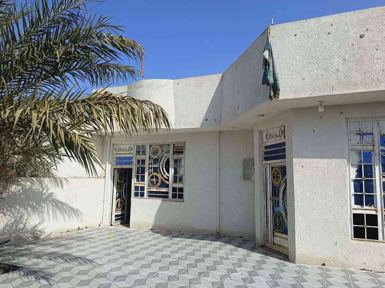 بيت للبيع بشارع نفط مساحه 320 قرفتين صاله مطبخ ستقبال بنا حديث جاهز ***********
///***********
