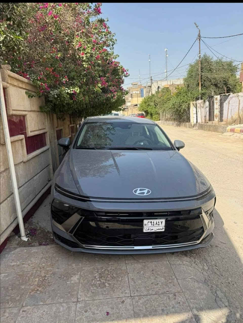 سوناتا ٢٤ لون مميز اسمنتي حادثها خفيف حداديه السياره جاهزه تترقم أي محافظه موجوده بالحله *********** واتساب ماشيه ١٣(حره) سعرها ١٧٨ بيه مجال
