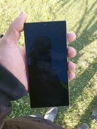 اس 23 الترا • شاشة محتركة • للبيع