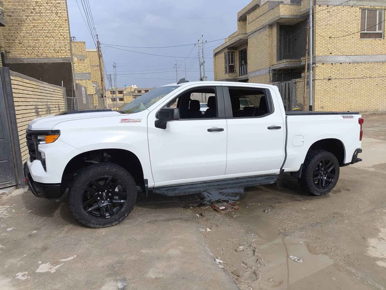 سلام عليكم
سلفرادو 2025  مواصفات TRAIL Boos  Z71
كير تعليك 10 نمر +-
- محرك 8 سلندر 5.3
- ⁠باب طويل بدي قصير 
- ⁠رادار امامي / كامرة خلفية دوارة
- ⁠هاند بريك دگمة
- ⁠فورويل صعود  ونزول ونظام منحدرات
- ⁠صندوك كهرباء / كرسي سائق كهرباء
- ⁠مانع تصادم / اوتو ستوب
- ⁠شاشة لمس 
- ⁠تحديد مسار
- ⁠تبريد قطعتين
- ⁠بصمة تشغيل عن بعد / فتح صندوق بصمة قطعتين 
- ⁠دبل گزوز
- ⁠غطاء بدي اصلي
- ⁠ويل 20
السيارة نظيفة جداً وعليهه صيانة كاملة 
وبرغي مابيهه نقص
حادث باب وجاملغ جهت العبري مبدل بلاد 
كتاب شهداء وريث واحد رقم ذي قار 
المكان :ذي قار . ناصري
مكلف بل نشر للاستفسار :***********
