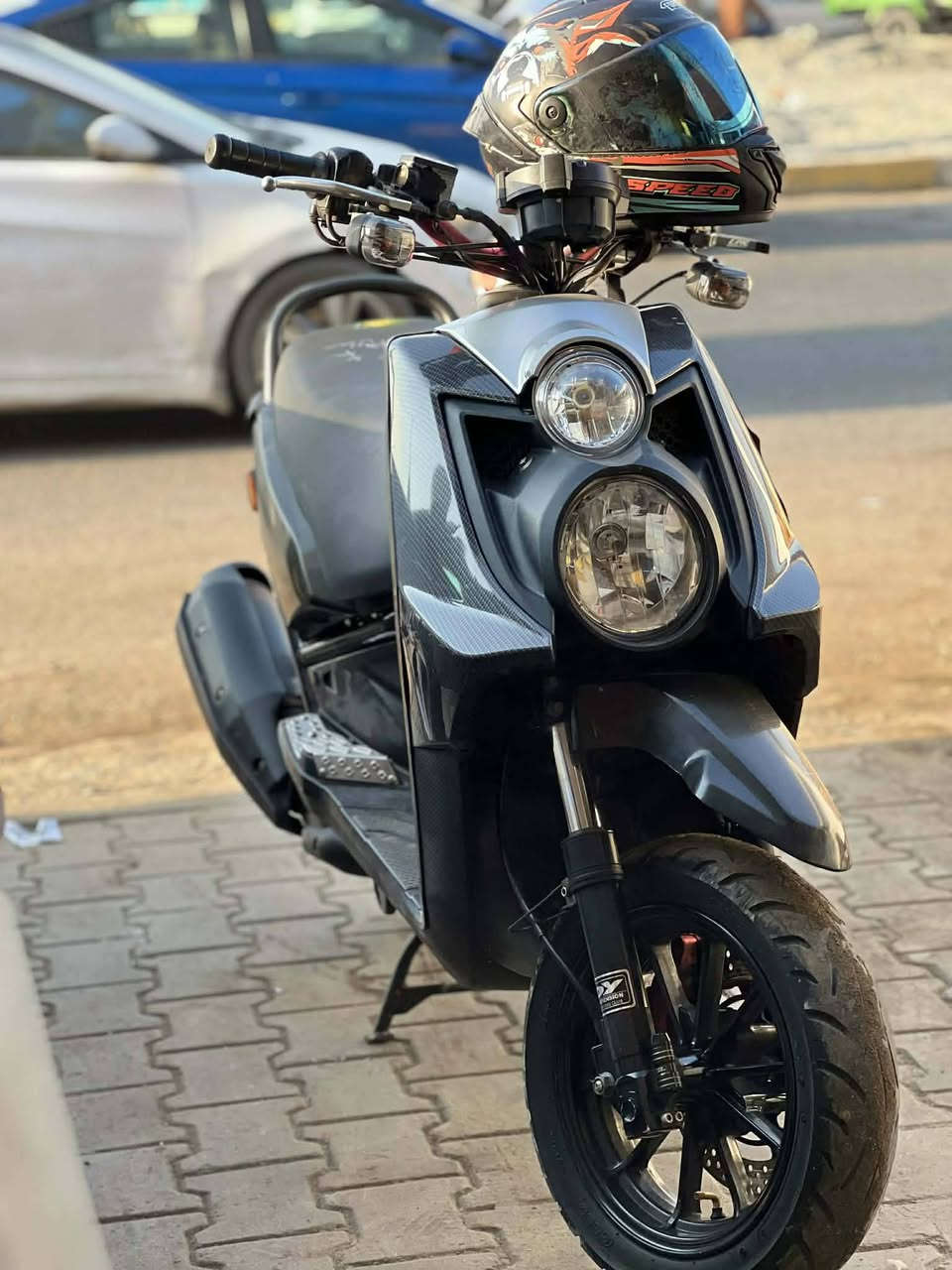 سكنس جبلي صارلهه اقل شهرين من منزلهه من رمبه 
كفرات كاربون فايبر الياف حقيقي  مكينه كفاله عمه نعومه وخرسه  وياهه خوذه ومري كوسكي  
دبلات رياضي تايون      ملاحظه ابيع مستعجل 
فج كاوسكي           سعري( مليون و 600,,) 
ويل نجمه ختم تايون  اوراق كامله اضافه منفيس ورقم براحتك
صدر رياضي تايون        رقم الهاتف ***********
وبيه بعد شغلا مزوده
