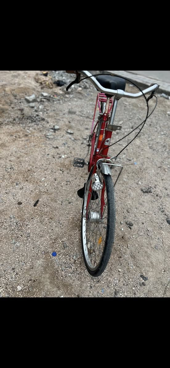 سلام عليكم
بايسكل باله الاصلي للبيع فقط باسيكل مرتب ومابي نقص
سعره ٨٠


**إذا كنت صاحب هذا الإعلان وتريد حذفه لأي سبب، رجاءا أرسل رسالة إلى الدعم الفني**