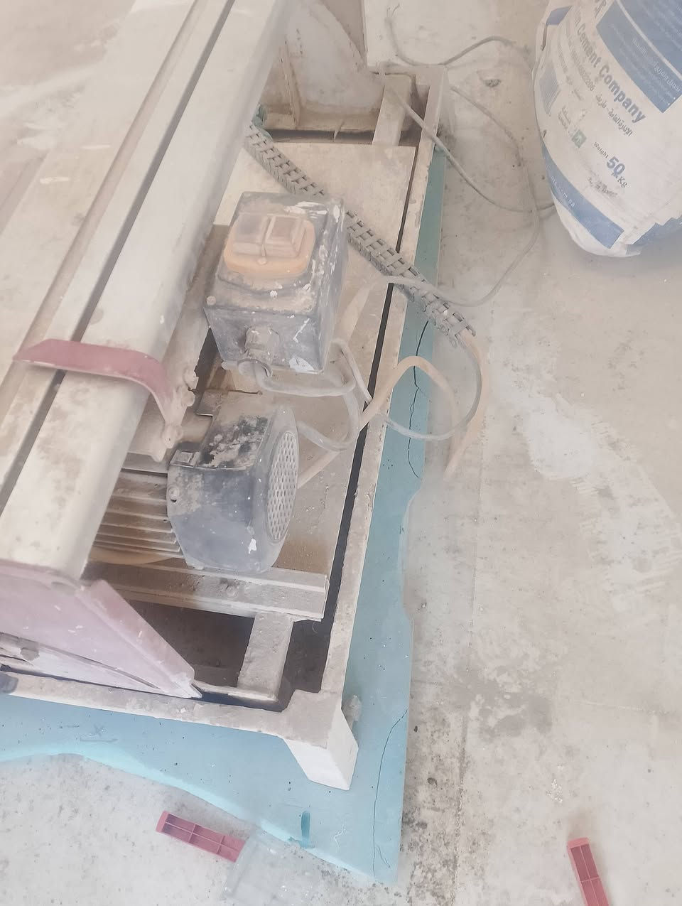 قاطعه بورسلين مرمر نضيفه شغاله كامله قرص ماطور ماء ميز حديد كامله سعر 300بيهة مجال


**إذا كنت صاحب هذا الإعلان وتريد حذفه لأي سبب، رجاءا أرسل رسالة إلى الدعم الفني**