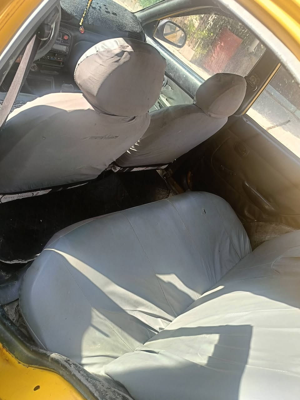 سياره للبيع هيونداي اكسنت موديل 99بي بطاقه بنزين السعر 15ورقه ***********
