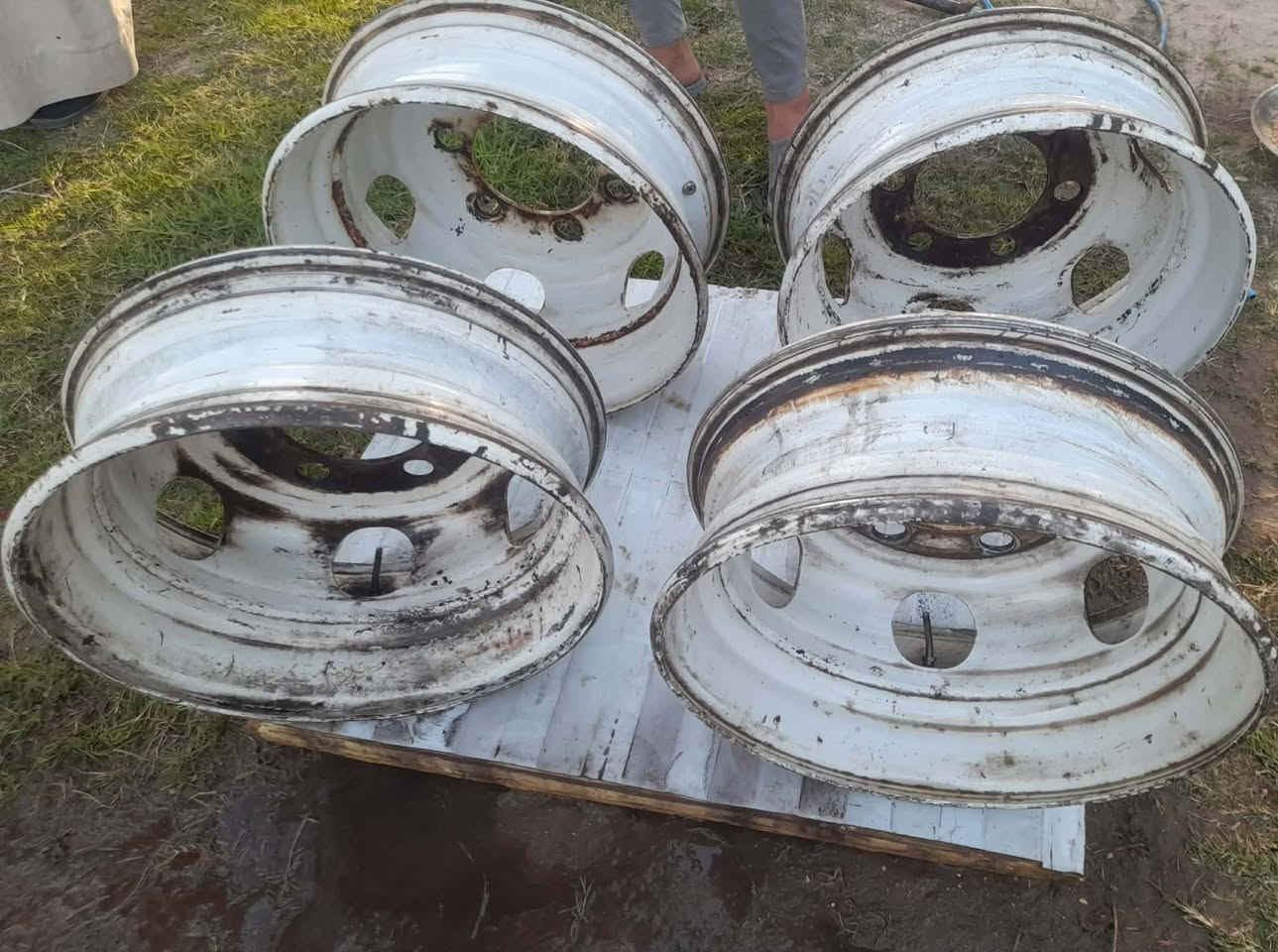 للبيع وياله 9.5ياباني الاتصال على رقم ***********
