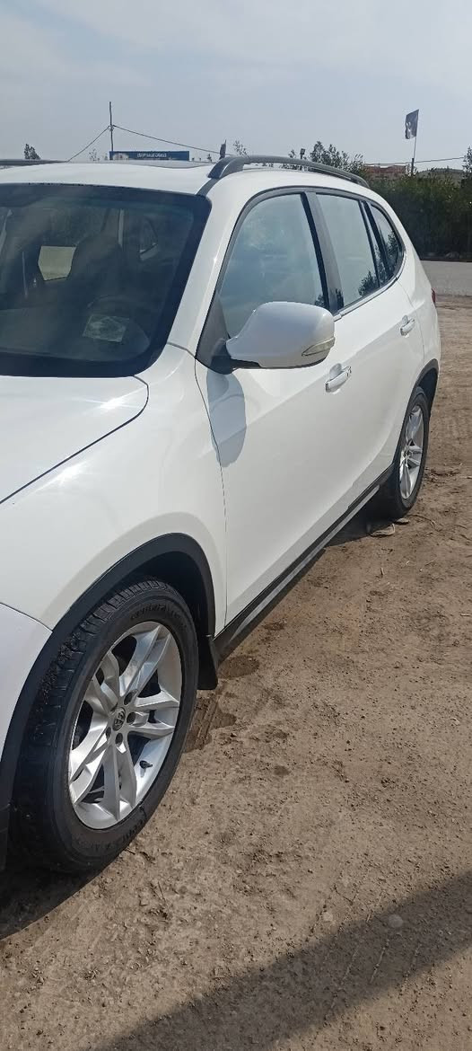 سلام عليكم برلنس v5للبيع 2014مكفوله كفاله عامه باسمي رقم واسط انكليزي فول مواصفات مكان سياره واسط ***********
