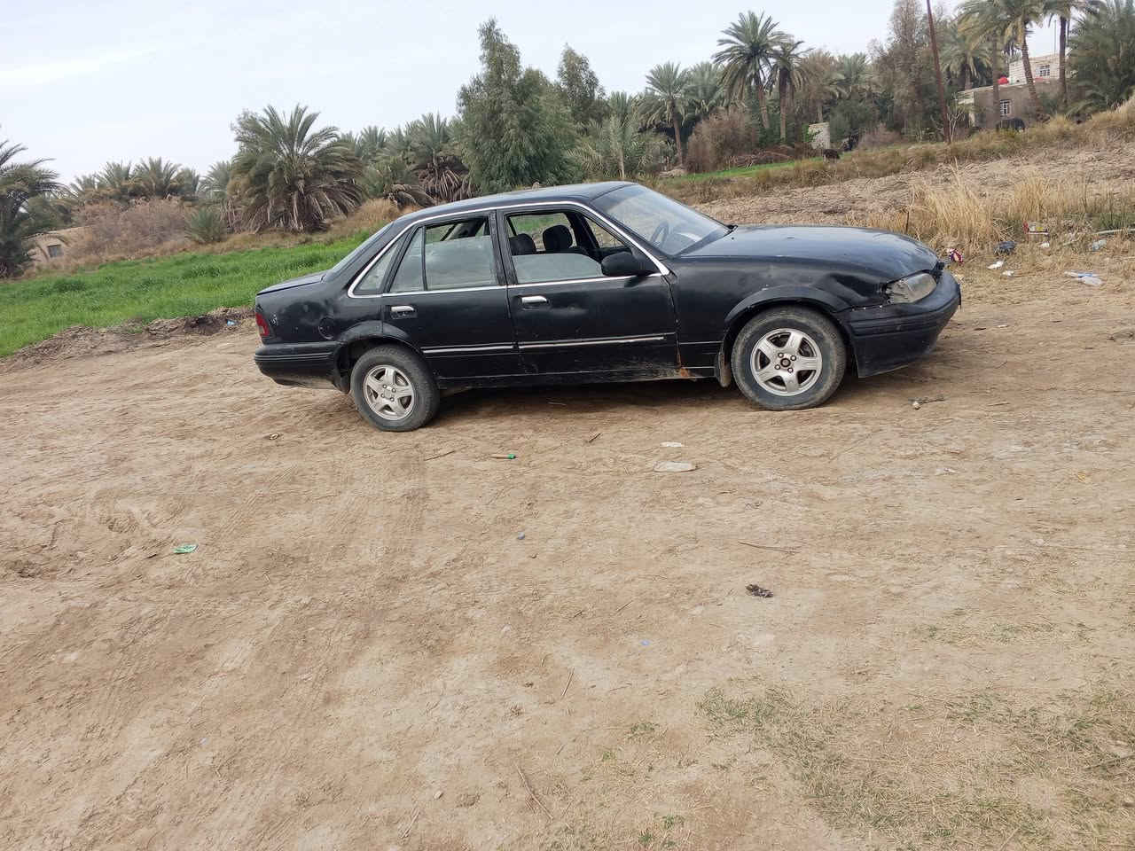 برنس لبيع موديل 1994 مكانه دوانيه سعر 20 بيه مجال ***********
