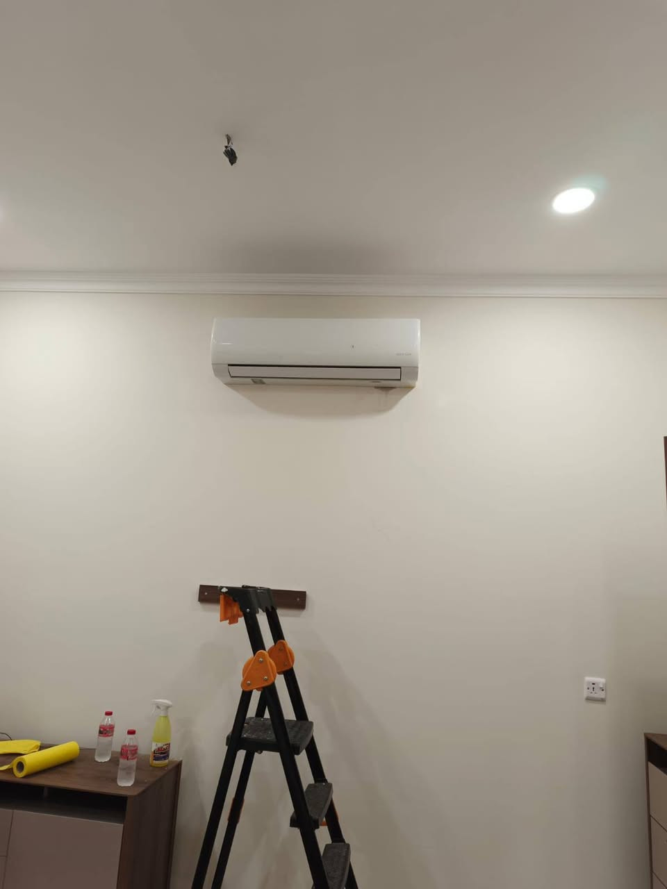 ورشه الهندسيه للتبريد متنقله في بغداد 🌐🧑‍🔧
لتنصيب وتركيب سبالت ❄️ وفتح سبالت ❄️ وغسل وتنظيف جميع انواع السبالت 💧 
//////////////////////////////////////////////////////////
💥 جزء من اعمال ورشتنه على بركه الله 💥
تم تنصيب مجموعه من السبالت بمختلف النوعيه ولطنيه مع ضمان العمل ✅ 

للتواصل عبر الرقم :
📱*********** واتساب ✅ 
او مراسله الصفحه
