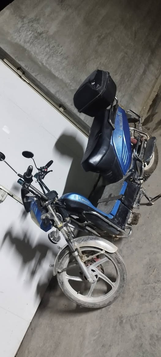 دراجه للبيع بطاريات نص زينات ابيع نص عمر السعر 400   ***********
