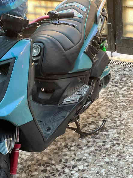 سلام عليكم سكنس جبلي للبيع الدراجه كلها تزويد
1ويل امامي رياضي 
2استيرن رياضي 
3قطارت دهن 
4يدات رياضي
5صالنصه رياضي 
6صدرا مامي كامل رياضي
7دبل خلفي رياضي
8قبغ عمبار رياضي 
9كلج امامي رياضي 
10كلج خلفي رياضي 
11 بوشه 58 ونص
 السعر 1250 وبيها مجال حك الجيه مكاني بغداد الدوره ابو دشير رقم التلفون ***********
