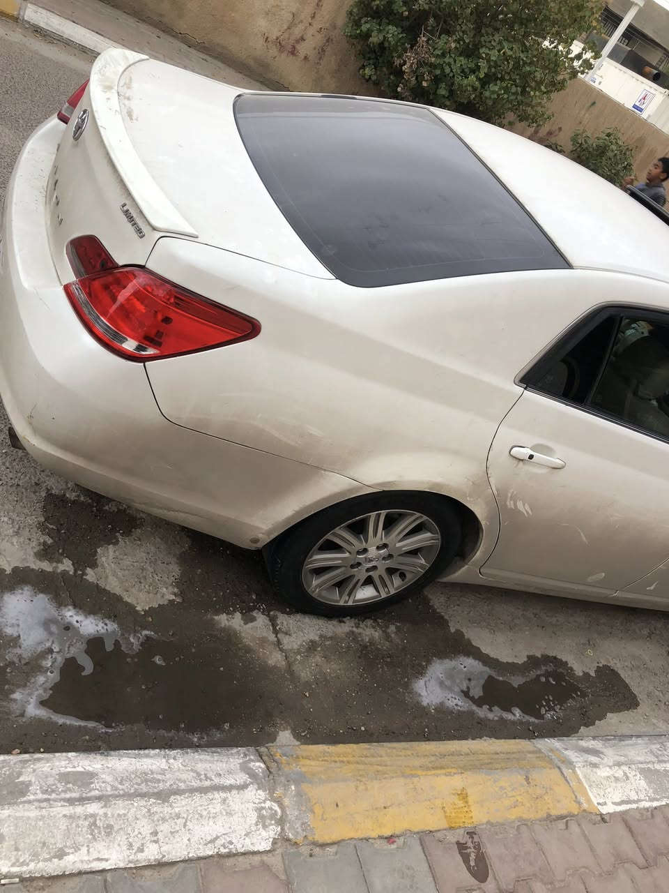 سلام عليكم حبايب افلون 2007 سيارة مصبوغة حزام اثر شخوط مو حادث خليجية لمتد سيارة داخلها نضيف كلش ما عدة بس بس بطانت باب السايق فقط اليدة جلدها مشكك وكهربائيات السيارة كلها شغالة السيارة فول تحكمات بصمة فتحة كشنات كهرباء تحكم مري رقمها بغداد تريد مداور تريد وكالة كير ومكينة مالتها بلاديات وكلشي ما بيهن سيارة عن الحلال والحرام يرادلها ٣٠٠ الف صرف ترجع بلادية الي ياخذها من يجي افهمة عليهن مكان السيارة كربلاء والسعر ١٢٥ وبيها مجال للشراي ويشلع عيوني رقمي ***********
