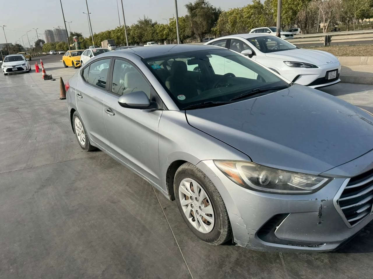 السلام عليكم
النترا 2017 للبيع رقم بغداد الدولي الجديد تحويل ثاني يوم باسمي ماشية 119 ميل محرك 
دوش ٢٠٠٠ 
حادثها كما موضح في الصور
مكان السيارة بغداد زيونه
رقمي ***********
