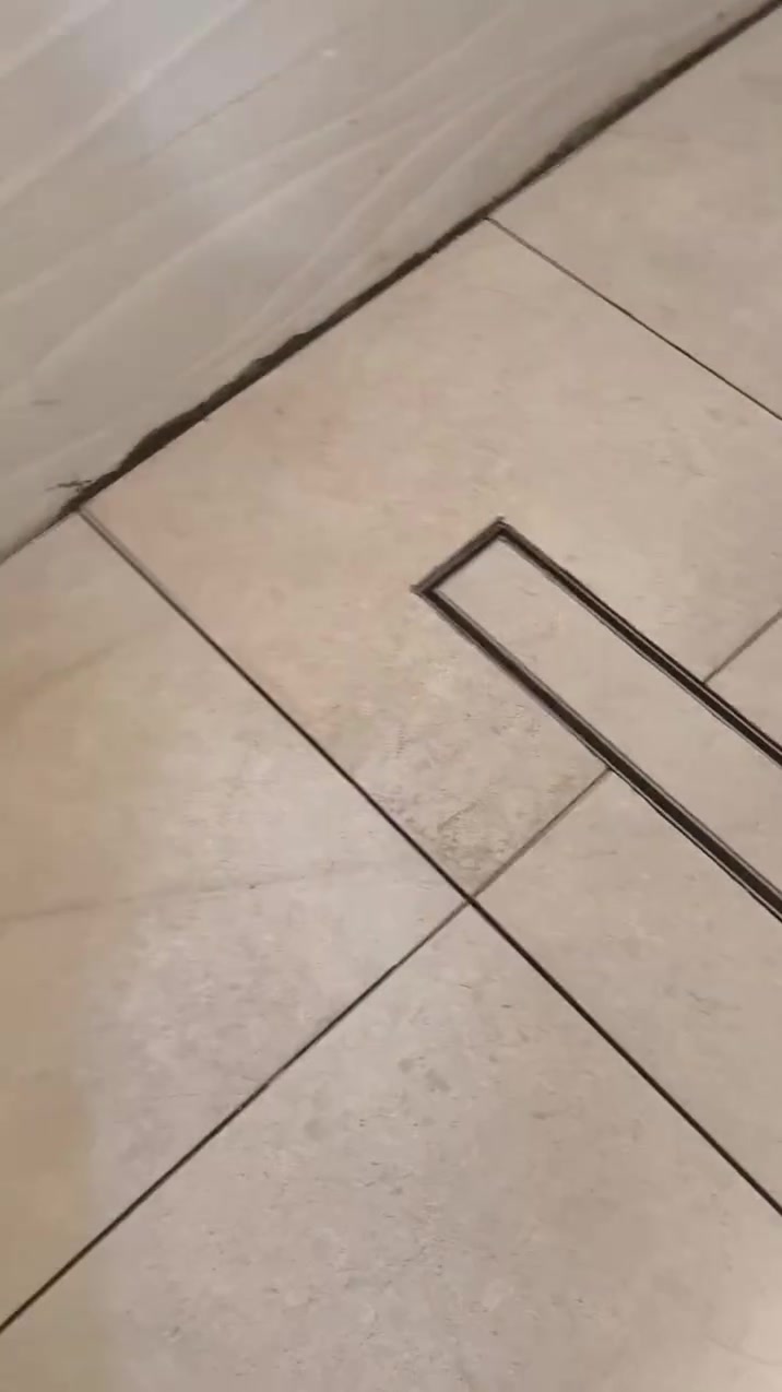 سلام عليكم خلفه سيراميك وبرسلين بنواعه ارضي جداري ماده وسمنت شغل بل يرضي الله اشتغل بي يوميه وعل متر وكباله شتغل ناصريه فقط تصل وبيك خير تتدلل  متفرغ حاليا ***********
