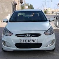 اكسنت 2013 للبيع السياره مكفوله بيه شبر بارد باب السايق فقط الباقي مكف...