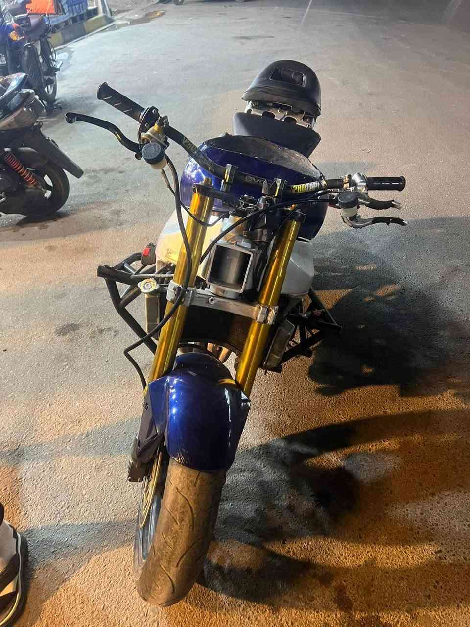 دراجه جاي تخربط المكينه شرط كصه اوله جديده ذبيت عليه 800 قبل شهر بس جاي تخربط ابيعه علوضعيه تجي شغله وشوفه نصبه حلوه دراجه خير من الله سعر 17$ مكاني بغداد مدينه الصدر وبيه مجال للطيبين ***********
