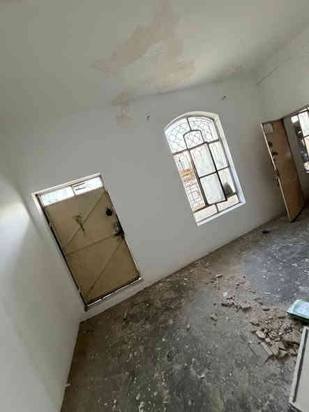 السلام عليكم شقق عدد ٢ للايجار 
مطبخ وصاله وغرفتين وحمام
العنوان الرمادي شارع المقبره خلف البريد 
سعر ايجار الشقه الواحده ٢٠٠ الف 
للاستفسار ***********
