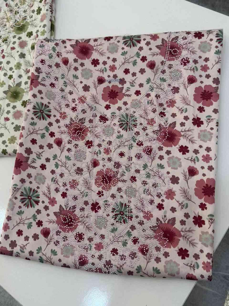 مخور حرير اندنوسي قماش فقط 
https://t.me/raaruup


**إذا كنت صاحب هذا الإعلان وتريد حذفه لأي سبب، رجاءا أرسل رسالة إلى الدعم الفني**