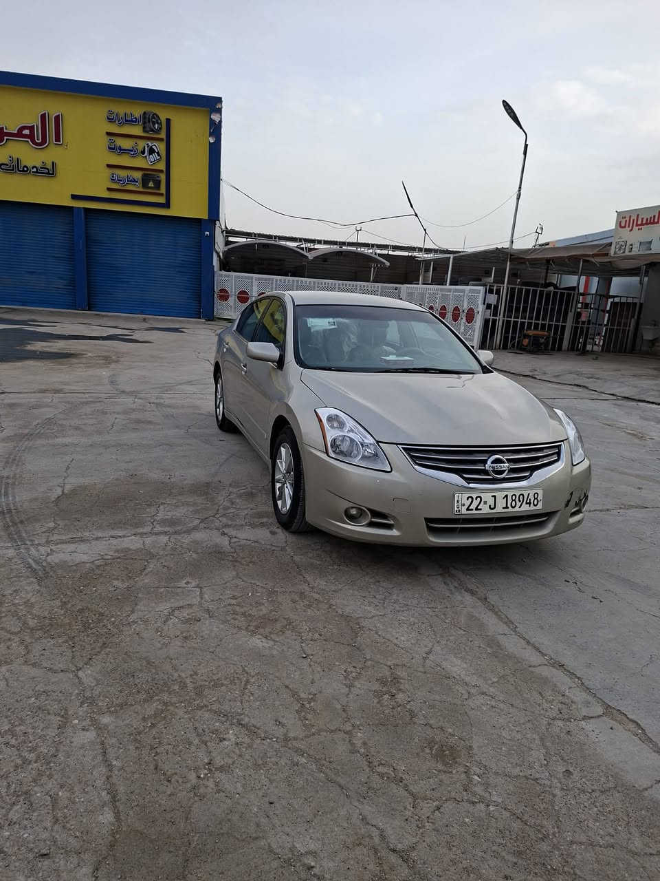 سلام عليكم عندي نيسان التيما موديل 2010 رقم اربيل الدولي بأسمنه سنويه لل30 سيارة ضرره جاملغ خلفي بدون دواخل وبيه قطع صبغ ابيع احزام بدون دواخل صدر جديد كير محرك جديد تبريد كله جديد تخم تاير محرك 2500 السيارة مال جناي ما متعوبه خير من الله 
السعر 85 وبيه مجال 
العنوان ديالى بعقوبة 
اتصال ***********
