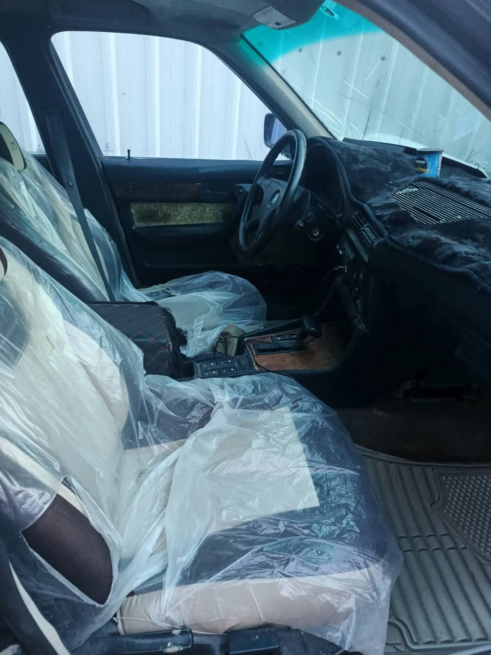 السلام عليكم
بيم للبيع موديل 93 السياره 525 أصل مكينه مسكر السياره بيه خيط تبخير وبيه ضربه بالجاملغ الخلفي معمر ومصبوغ حداديه جديدة صارلي شهرين من مبدله والسياره باسمي وماعليه اي غرامات السعر 28 وبيه مجال للتواصل رقمي ***********

