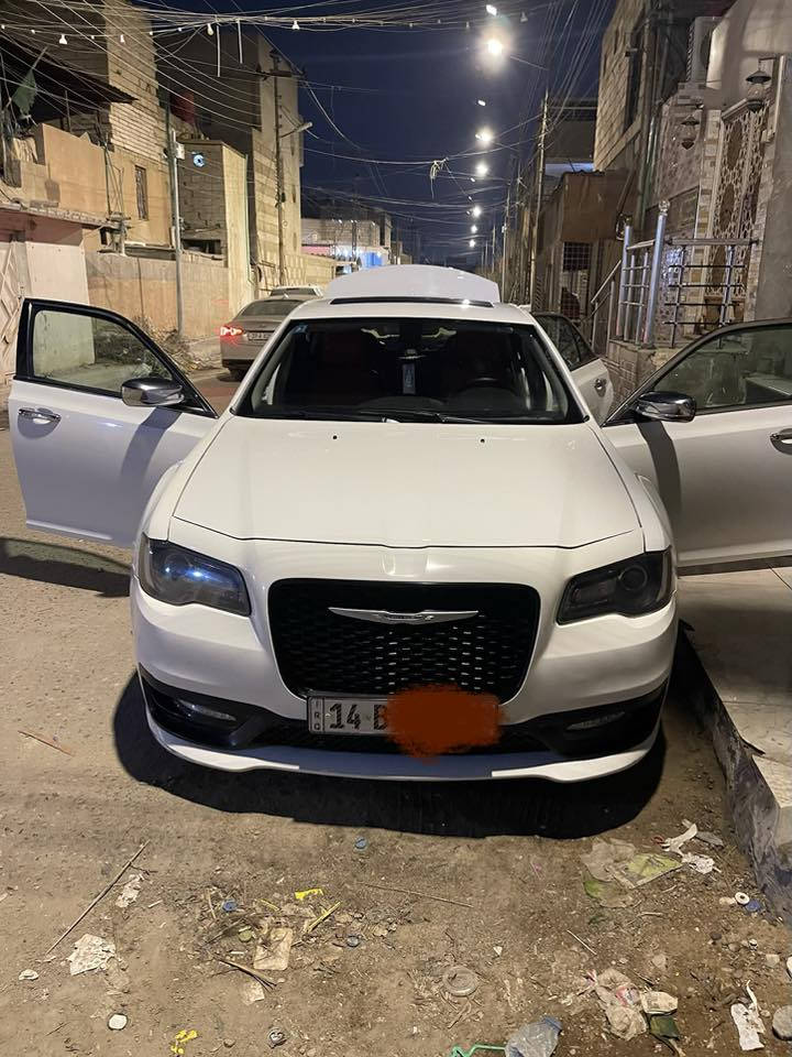 اوباما موديل ٢٠ رقم انكليزي بصرة بانوراما كشنات تبريد تدفئة  كهربائي وباقي المواصفات معروفه اطارات جدد شد قبل يوم سعر ٢٥٠ بيها رش جاملق وباب العبري وحادثها هم تصليح ربع الباب والجاملق وصورة الحادث مرفقه وياهم الاتصال 
***********
