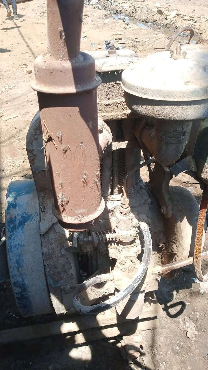 سلام عليكم للبيع محرك كامل نضيف اخو جديد سعر 350 رقمي ***********
