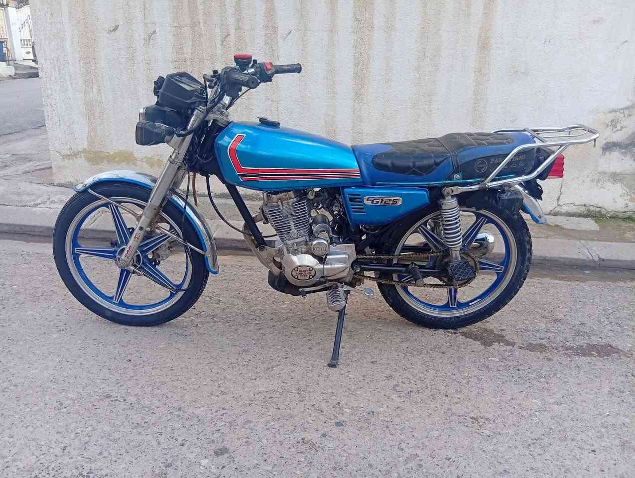 بارت للبيع منفيس مكينه كبس كله شغال موديل 2018 سعر 350 ألف وبي مجال شراي يتصل ***********
