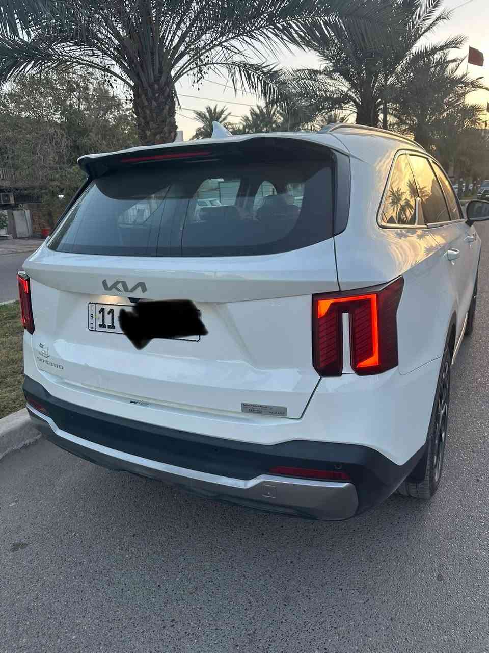 السلام عليكم
كيا سورنتو 2025 #للبيع خليجي مكفولة كفالة عامة 
ب أسمي تحويل ثاني يوم
 ضمان شركة المجموعة الدولية

ماشية 39200 km لون ابيض

 رقم بغداد

باسمي تحويل مباشر

المواصفات : 
كير ماوس
هندبريك دكمة
بردات
شاحن وايرلس
جام كهربائي اوتو
7 راكب
مراية السائق اوتو
حساسات امامية و خلفية

كاميرا خلفية

محرك 6 سلندر 

كراسي جلد تو كلر

ويل  20

كراسي كهرباء

إنارة محيطية

صندوق كهرباء

نظام كار بلي 

تبريد خلفي 

مري شفط

وبعد بيها مواصفات 

السعر 48،500،000 مليون دينار وبيها مجال بسيط

للاستفسار والتواصل

*********** — ***********
