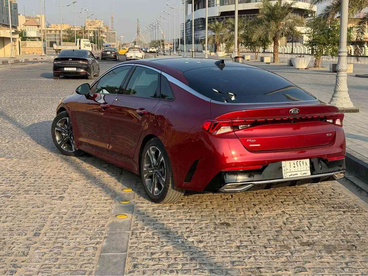 السلام عليكم 
K5 2021
وارد امريكي ضررهة بجم رقم بصرة معوقين EX
ماشية ٧٥
فول الفول 
محرك ١٦٠٠ تيربو
بانوراما 
تدفئة وتبريد كشنات
سيت ميموري
4 وضعيات قيادة 
تحديد مسار 
نقاط عمياء
رادارات
وايرلس جارج
هواي بعد مواصفات 
سيارة حلوة وجاهزة من حدادة مكينة گير تخم تاير
السعر ١٣٨ 
تواصل *********** Singapore
