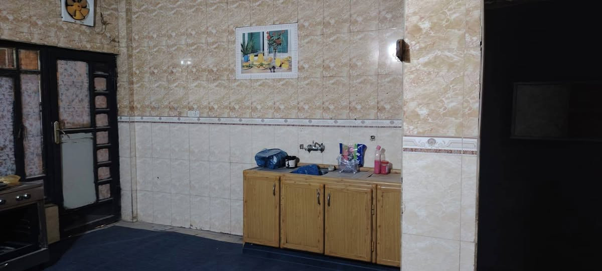 بيت للبيع
بيت 220م طابقين للبيع حي المعملچي فرع دواجن النورين ويطلع ع شارعين طابو زراعي سند 25 السعر 220 باقي التفاصيل الاتصال ع الرقم  ***********
