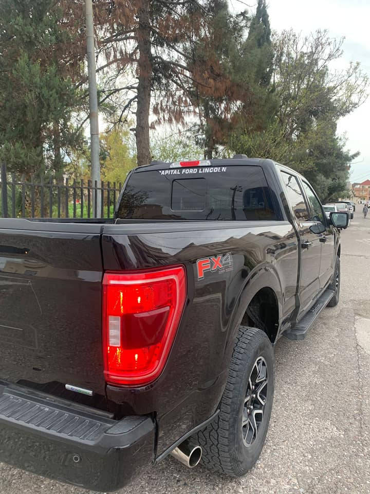 کــــــوردی ،،،،،،،
. فرۆشتن و گۆڕینەوە

. فـــــۆرد F 150
. مـــــۆدیل / 2023 
. مەکینە : V6 _3500 تۆڕبۆ 
. ژمارە کاتی شـــــــکاو 
. ڕۆیشتن : 73,000 km 
. مواسفات : XLT دبل ئەکسل 
. سبوغ : ڕوبعەک چاملغی پشتی 
. بێ ناو گرتن ، بێ ئێڕبــــــــاگ 

. نــــــــرخ ( ٢٥٠ $ ) معاملە 

. 
________________________

عربي : 
بیع و مراوسة حسب قناعة 

. فــــورد اف Ford F 150 
. مــــــــودیل / ٢٠٢٣ 
. محرك / V6_3500 تیربو 
. ماشي فقط ( 73,000 km ) 
. بدون رقم ، رقم کاتي 
. مواصفات / XLT فور ویل 
. صبغ / ربع جاملغ خلفي 
. باقي مكفول ، بدون دواخل 
. ایرباكات علی وضع الشركة 

. ســـــــعر ( ۲٥۰ $ ) بها مجال 

. أربيل, العراق


**إذا كنت صاحب هذا الإعلان وتريد حذفه لأي سبب، رجاءا أرسل رسالة إلى الدعم الفني**