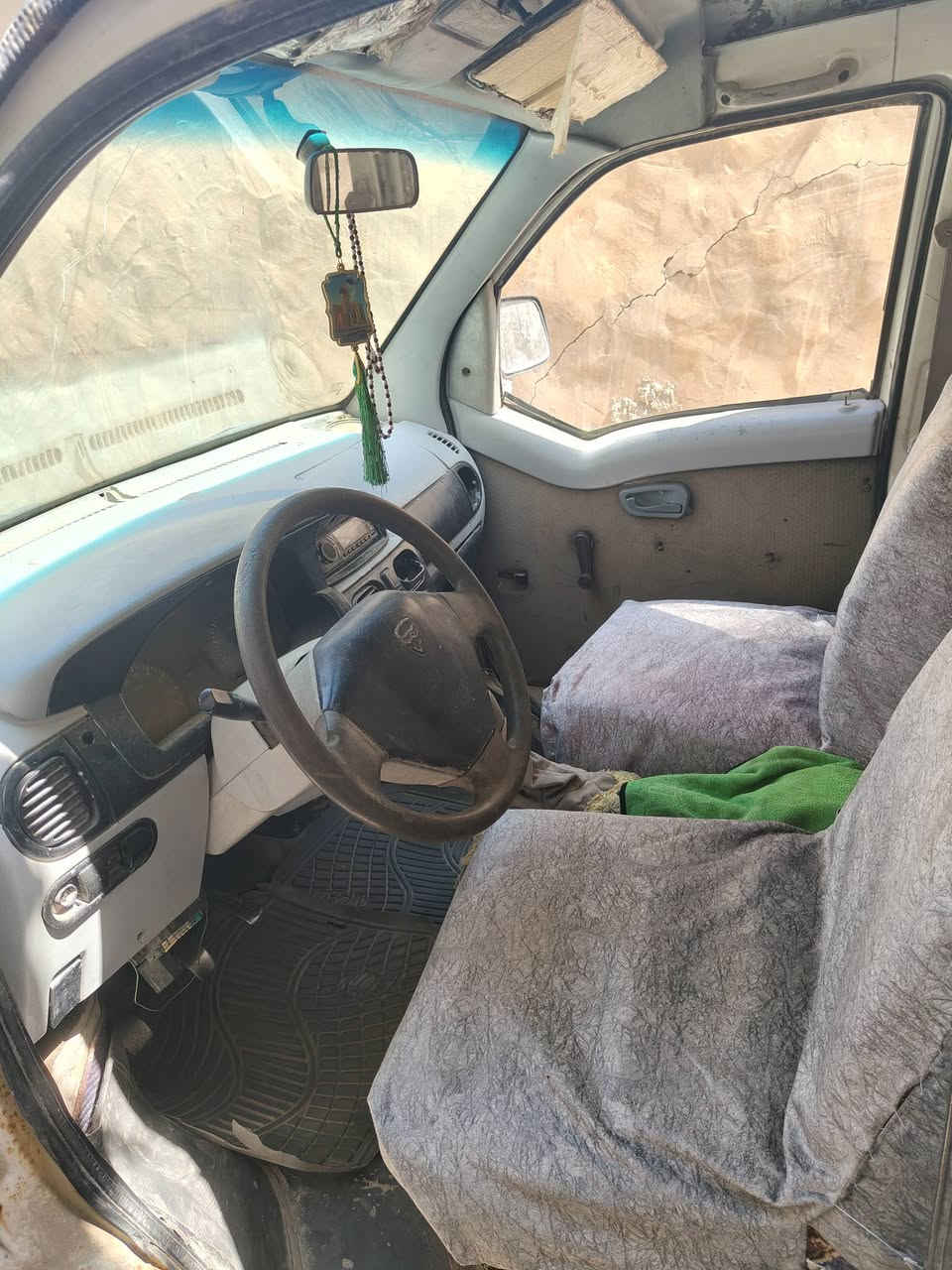 كيا هانفي للبيع بسعر مناسب 11 ورقة
سيارة جاهزة مكينة تايرات جدد الي يريد يتصل 
***********
