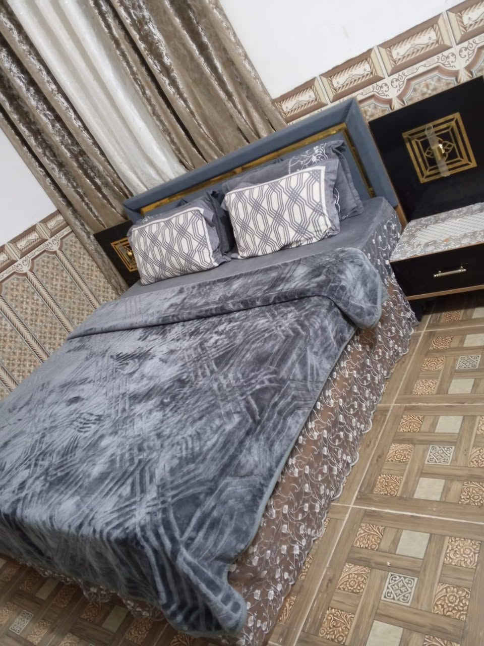 غرفه نوم للبيع اخت الجديده استخدام قليل ***********

