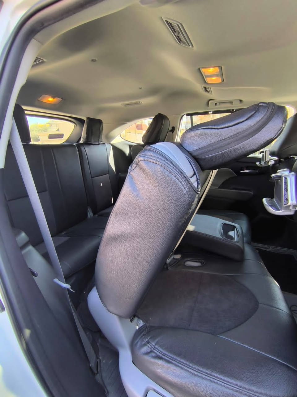 تەنها فرۆشتن بە نقد 
Toyota Hylender 

هایلیندەر 
شەریکەی جیهان 
مـــۆدێل / ٢٠٢٣
مواسفات /  شاشە,کامیر  ، حەساس, 4×4 , سێ رێز کوشن، کوشن جلد 
مەکینە/v.4 چوار پستۆن 
 هایبرید hybrid 
 بێ ئێڕباگ ، بێ ناوگرتن 
بێ سبوغ 
٦٩ هەزار  کم چووە
ژمارە و سەنەوی نوێیە 

نرخ ‌330وەرەقە

ناونیشان هەولێر
 پەیوەندی واتساپ  ***********
ـــــــــــــــــــــــــــــــــ
للبیع فقط 
Toyota Hylender 
شريكة جيهان 
مــــــــودی / 2023 
مواصفات/ كاميرة ، حساس ، دبل اكسل ، سبعة الراكب ، كشن جلد 
محرك / v.4 اربع سلندر
هايبرد  hybrid 
بدون ایرباك ، بدون دواخل
بدون صبغ 
69 ألف كم ماشي 
سنوية و رقم جديد 
 
سعر : 330 ورق

عنوان اربیل ، للاستفسار 
*********** أربيل, العراق
