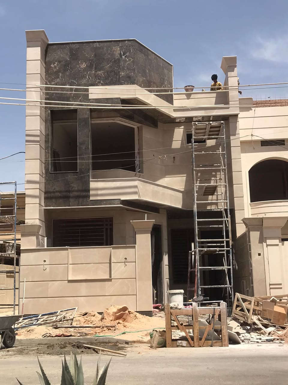 جزء من عملي واجه سبعه في حي العدل مرمر هرسين +برونزي ايراني ان شالله ينال اعجابكم الاستفسار ***********
